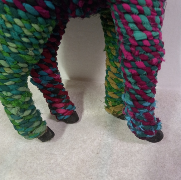 Vtge Handcrafted Camel Multi-Color Woven Rug 15" Life-like hoofs ,mouth & eyes - Picture 9 of 10